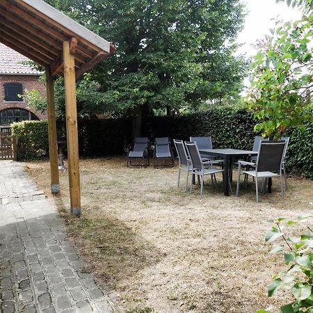 Gite Rural Les Petites Tetes Leuze-en-Hainaut Exteriör bild